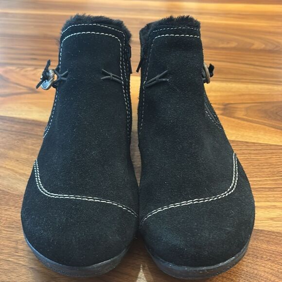 Clarks Black White Stitching Faux Fur inside Roseville Aster Ankle Boot Size 10 - Picture 2 of 8